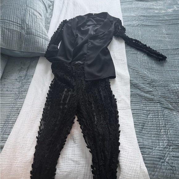PrettyLittleThing Black Sheer Lace Jumpsuit - Picture 2 of 2